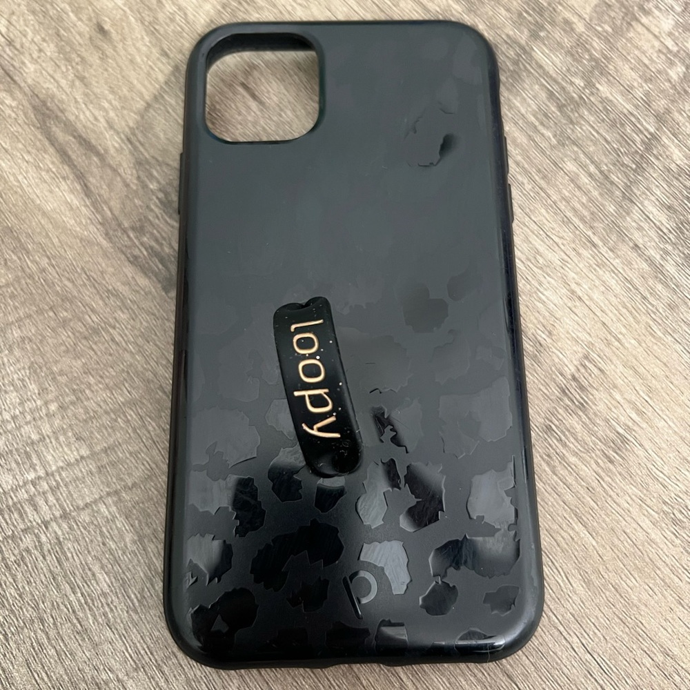 Black Leopard iPhone 11 Loopy Case